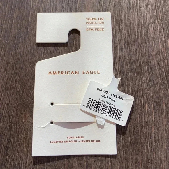 American Eagle  | Sunglasses - Picture 4 of 5